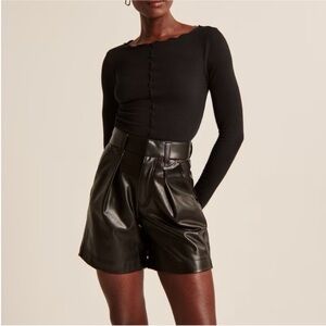 Abercrombie High Waist Shorts in Black